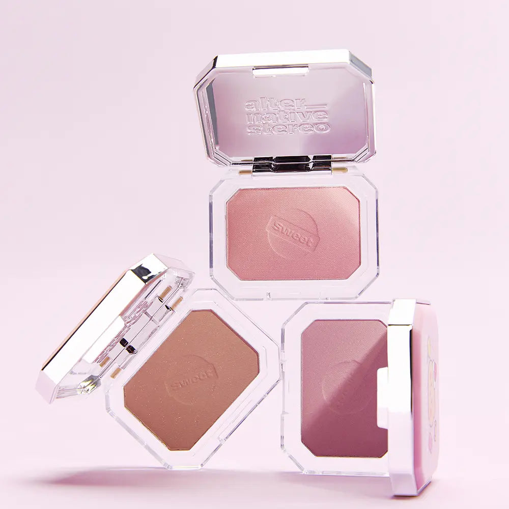 [alternativestereo] Sugar Crunch Blusher Soft Radiant Finish 5.2g + Brush