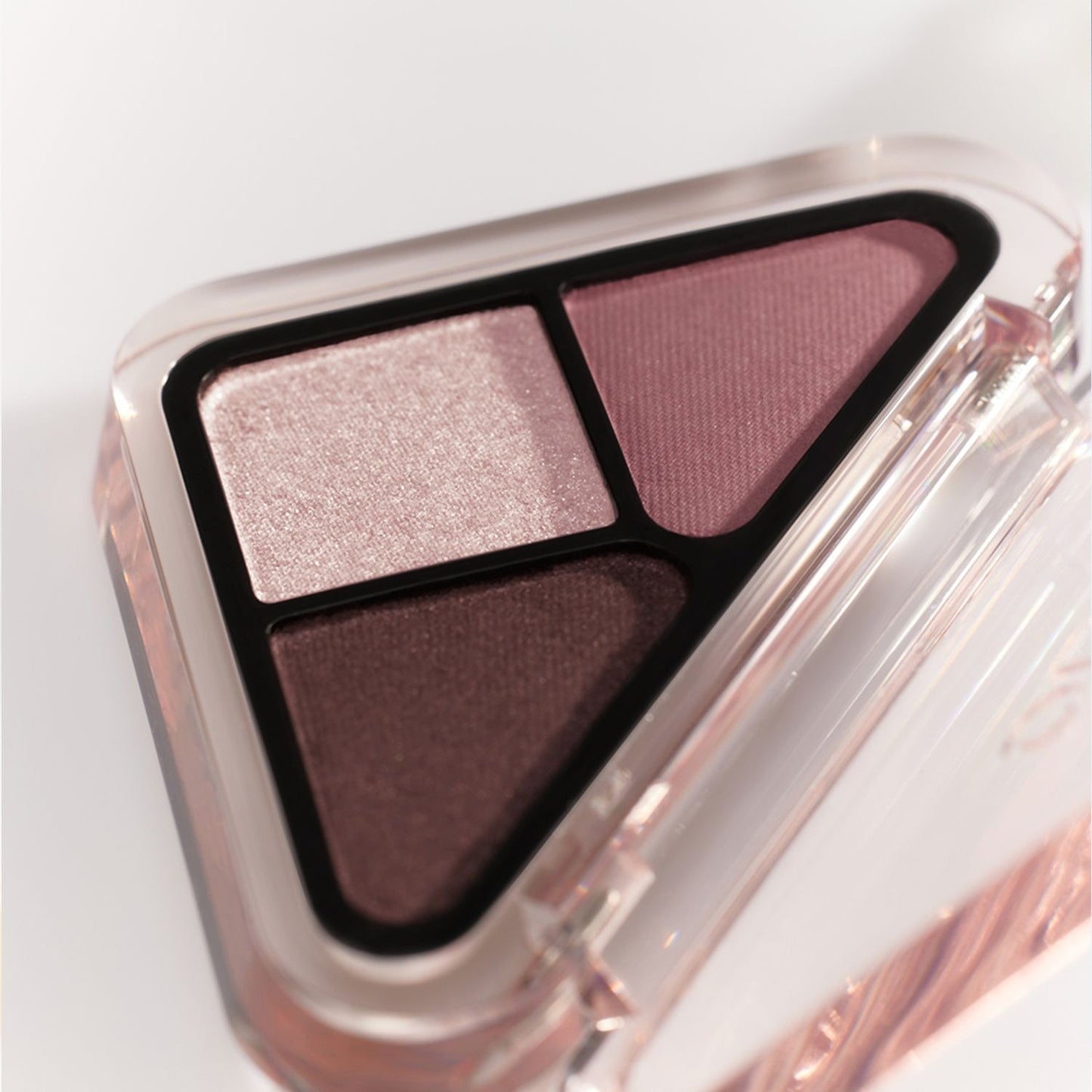 [CLIO] Essential Shadow Tap | Soft Layering Texture &amp; Everyday Color Palette